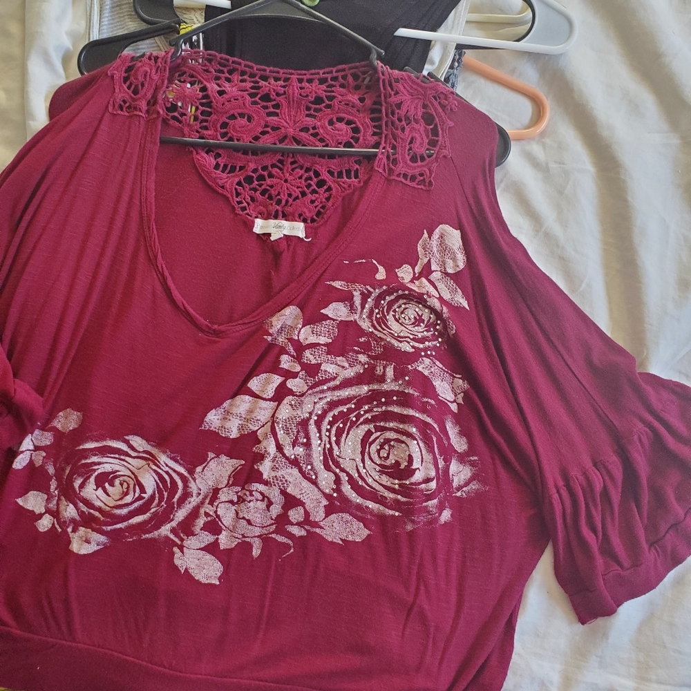 Blouse - Picture 2 of 3